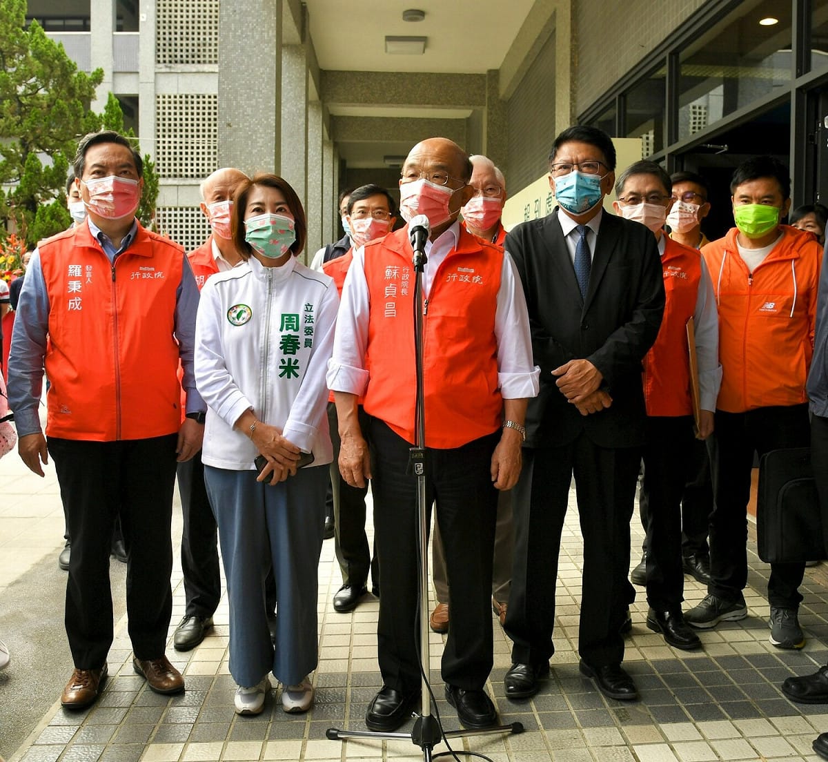 行政院長蘇貞昌南下屏東。 圖：行政院提供