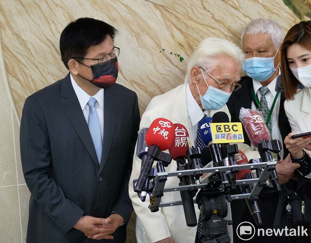 台中前市長林佳龍、獨派大老辜寬敏出席「台灣未來國家願景與挑戰」論壇。 圖：黃建豪/攝