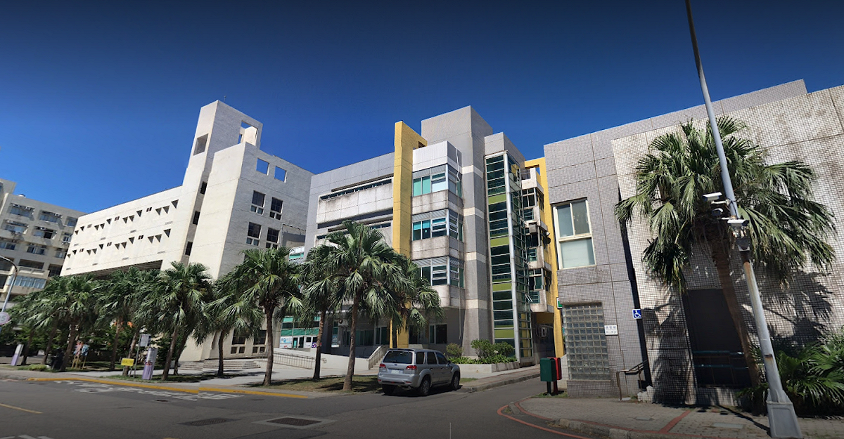 基隆疫情再擴大，今早基隆海洋大學傳出有2名師生確診，學校因而停課採線上教學。 圖：翻攝自Google Map
