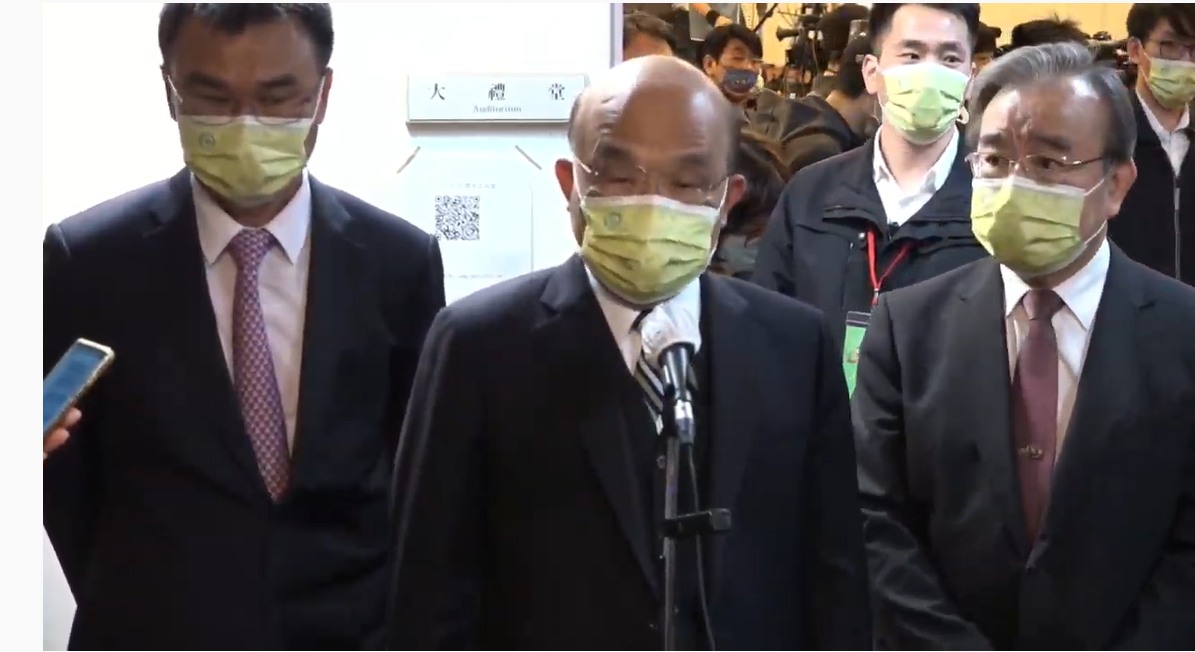 行政院長蘇貞昌今（28）天下午出席「110年全國十大績優農業產銷班頒獎及表揚活動」前受訪。 圖：擷自直播畫面