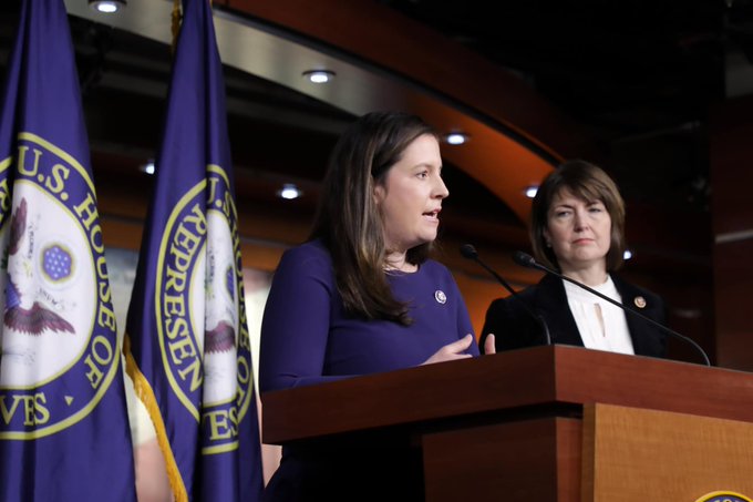 美國眾議院共和黨黨團會議主席埃利斯‧斯特法尼克（Elise Stefanik ，)。 圖:翻攝自推特 Rep. Elise Stefanik (@RepStefanik)