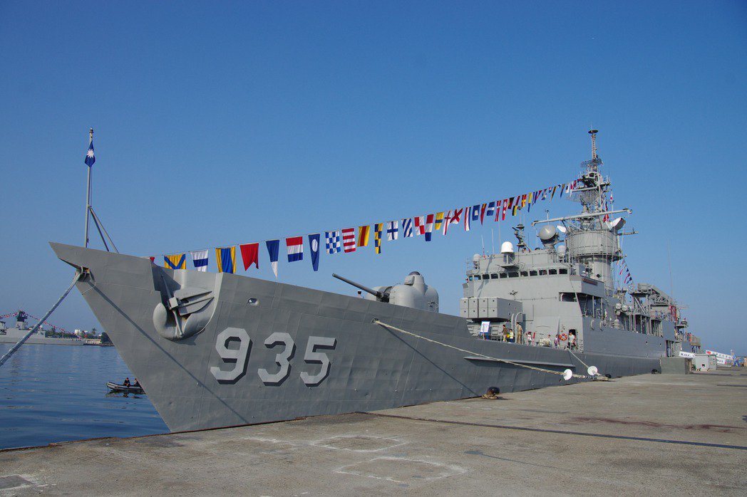海軍168艦隊濟陽級軍艦傳出一名官兵確診新冠肺炎。圖為濟陽級巡防艦「蘭陽號(FFG-935)非當事船艦。 圖：翻攝中華民國海軍官網