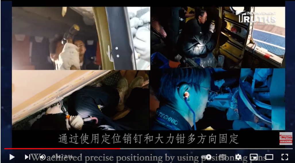 紀錄片「東航技術雲南分公司撥叉（Pickle Fork）修理紀實」中，東航手動維修飛機的過程。 圖：擷取自Inconvenient Truths-First Hand From China 牆國百態