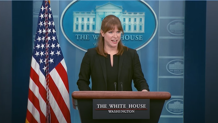 白宮發言人貝丁菲爾德，今出席白宮例行記者會。 圖：擷取自White House YT