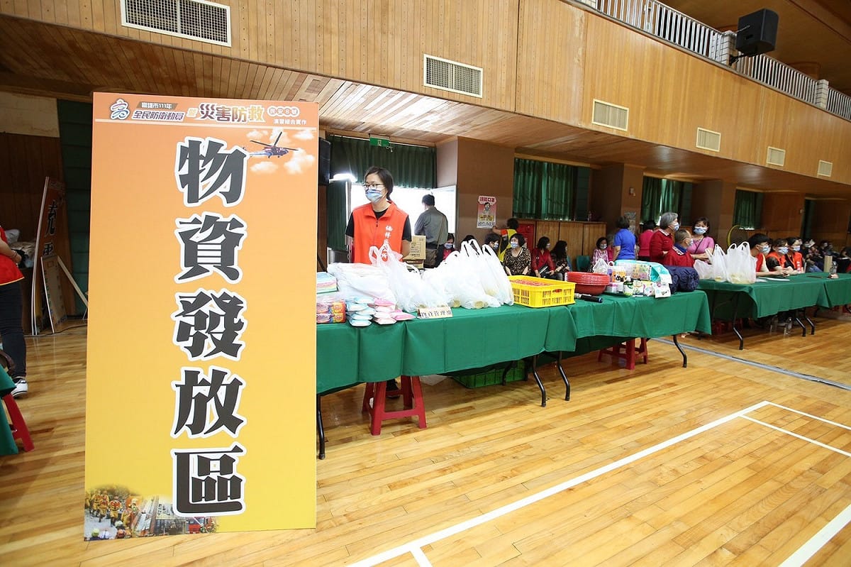演練戰時物資發放。 圖：高雄市政府提供