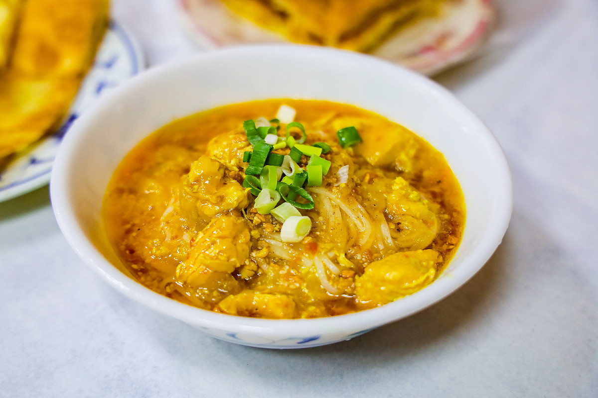 全台最多元的南洋料理美食街「緬甸街(華新街)」，料理傳承了雲南及緬甸烹調手法，口味道地。 圖：新北市觀旅局提供