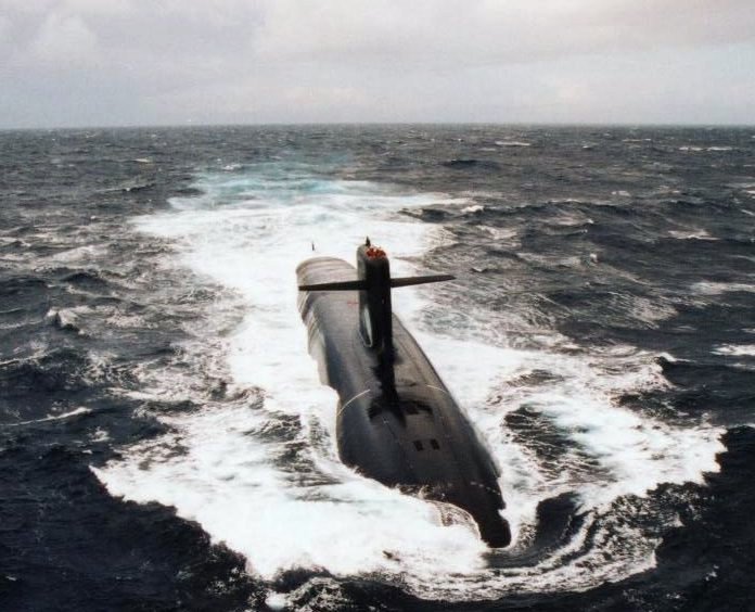 法國「凱旋級」戰略導彈核潛艦傳打破常規，派出3艘進入大洋部署。圖為「凱旋級」1號艦「凱旋號(S616)」。 圖：翻攝維基百科/CC BY-SA 2.0 fr
