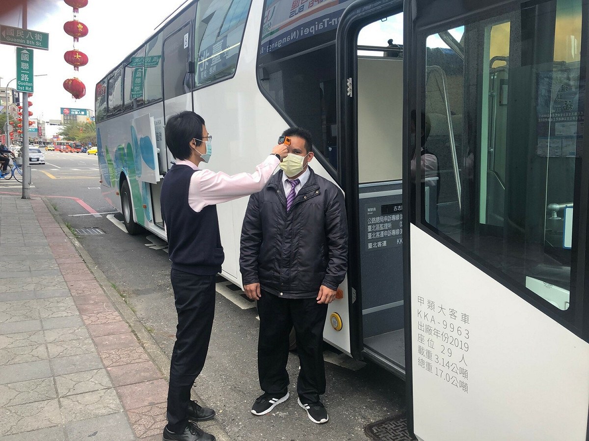 國道客運可直達花蓮，首站分別在板橋客運站及南港轉運站發車，另宜蘭蘇澳也提供上車地點。 圖：台北區監理所提供