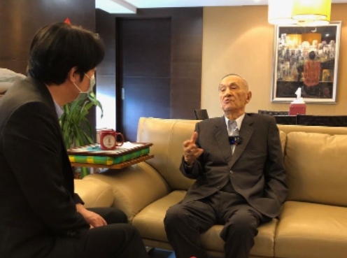 賴清德副總統表示，前總統府資政彭明敏教授被迫流亡海外，一生為了自由的滋味，傾盡所有、無怨無悔，「是開創新路的先行者」。 圖：取自賴清德臉書