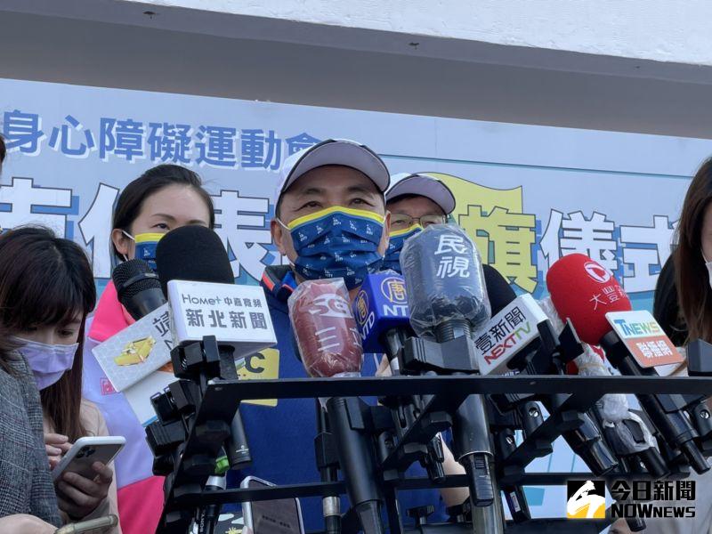 ▲新北市長侯友宜說明，新北試行輕症居家照護已經準備了很長一段時間，接下來會公佈更多生活照護的相關細項指引。（圖／記者陳志仁攝，2022.04.08）