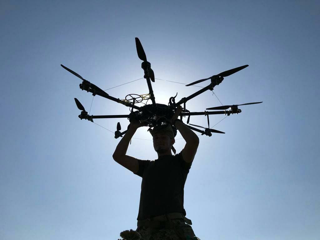 烏克蘭「空中偵察」的無人機痛宰入侵的俄軍 圖：翻攝自「空中偵察」推特