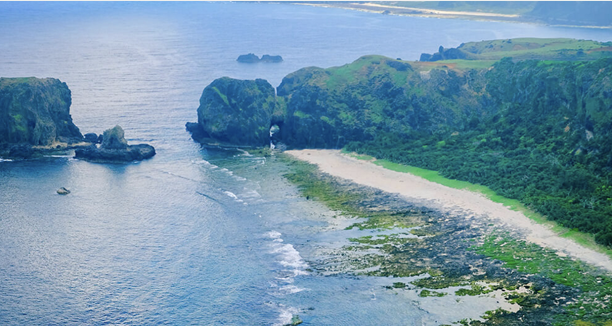今年交通部觀光局東管處，自4月份起至10月份以永續旅遊結合綠島六大特色推動三條創新遊程，打造「綠島天堂島嶼」。 圖：翻攝自東管處官網