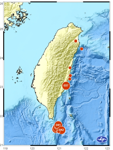 中央氣象局表示，南部海域深夜發生6起有感地震，都屬於4/8規模5.6地震的餘震。 圖：擷取自中央氣象局網站
