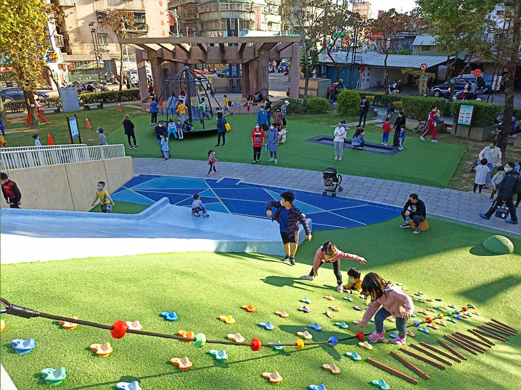 特色共融遊戲場-新莊後港新公園。 圖：新北市農業局景觀處提供