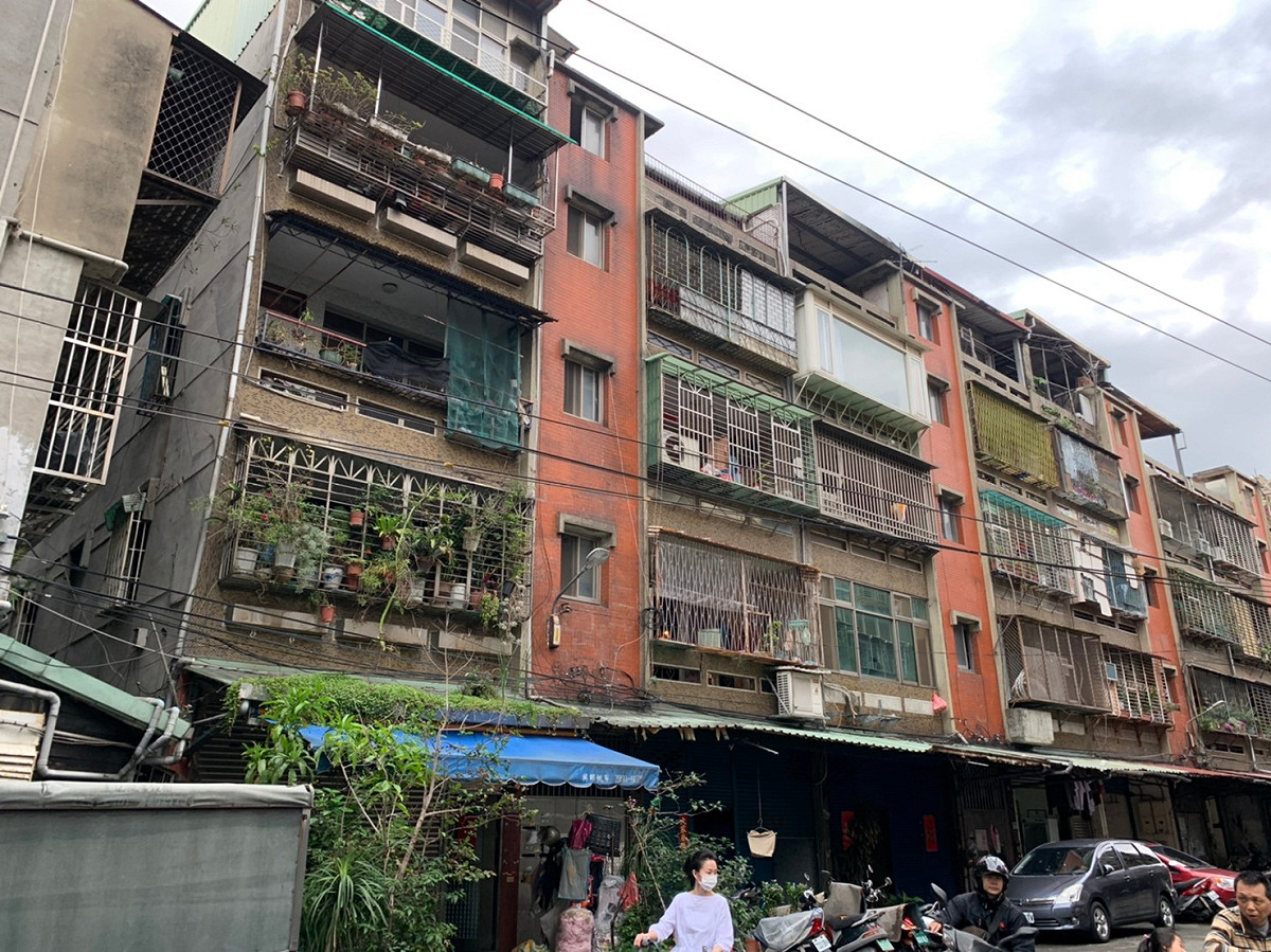 拆除前屋況正面圖。 圖：新北市都更處提供
