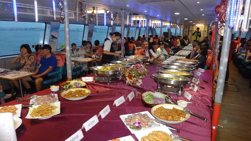 高輪公司在高雄旅展祭出大優惠。 圖：高雄市觀光局提供