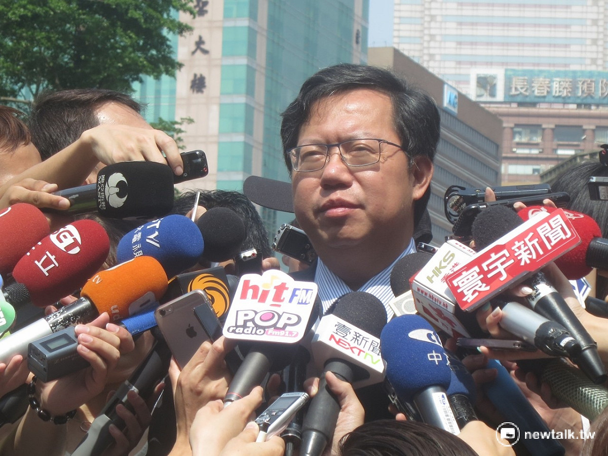 對於交通部長推出橫向國道收費新政，桃園市長鄭文燦26日受訪表示，他相信交通部會從善如流，「橫向國道是不會收費的。」 圖：呂佳峻/攝