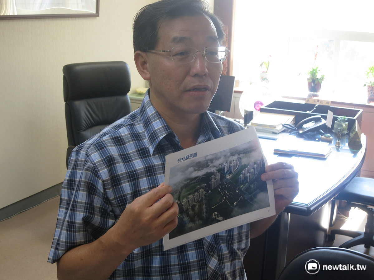 針對林口世大運工地發生火警，北市工務局副局長黃治峯表示，對工程不會有影響。 圖：呂佳峻/攝