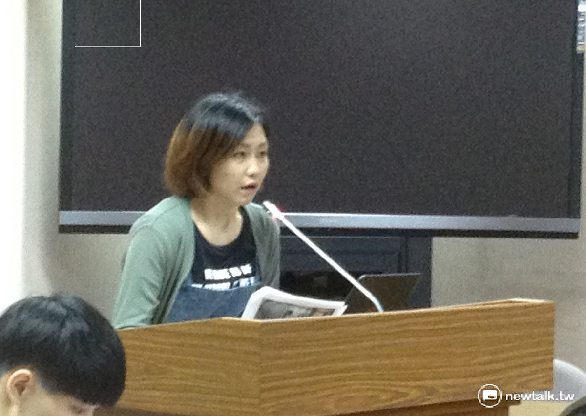 《12夜》紀錄片導演Raye指出，流浪動物「零安樂死」是天方夜譚，應建立飼主不要棄養寵物的觀念，加強對流浪犬貓的生命教育。 圖：周富美/攝