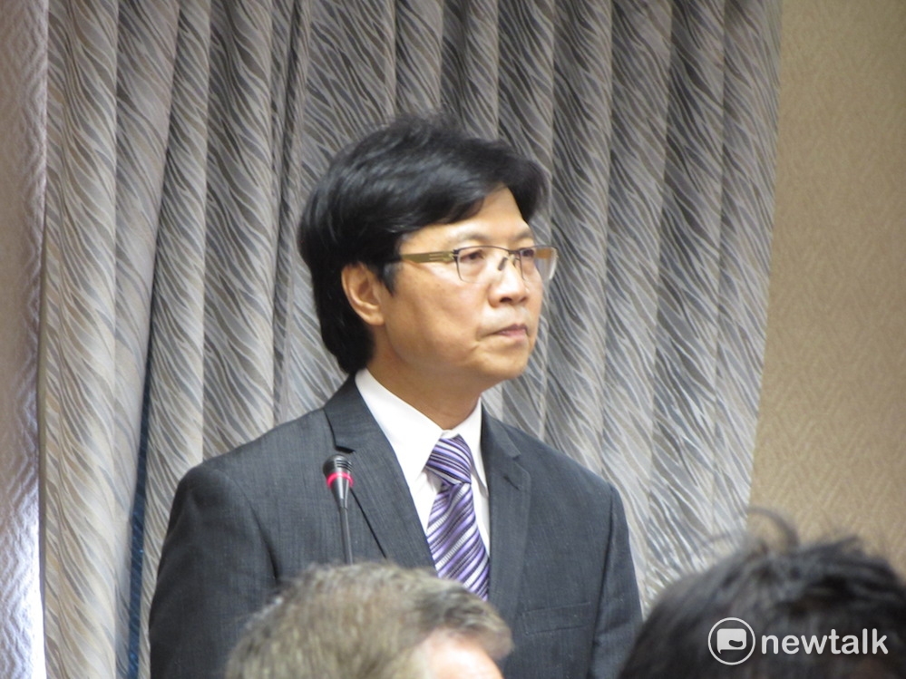 葉俊榮在立法院總質詢前接受媒體採訪，他表示，絕對不能容忍境外對台灣民主社會的滲透及操控。資料照片。 圖：邱珮文/攝