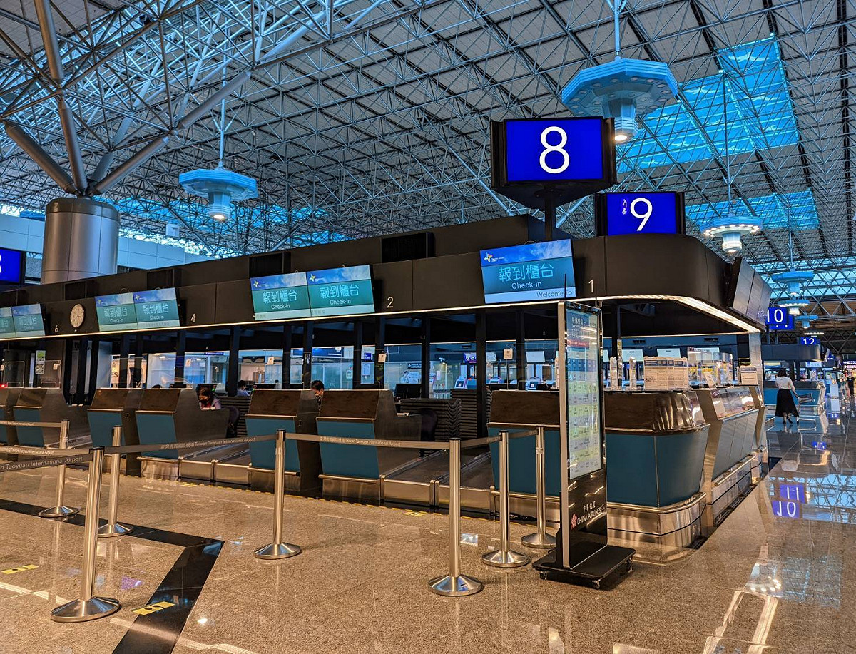 更新後的報到櫃台島區。 圖：桃園機場公司／提供