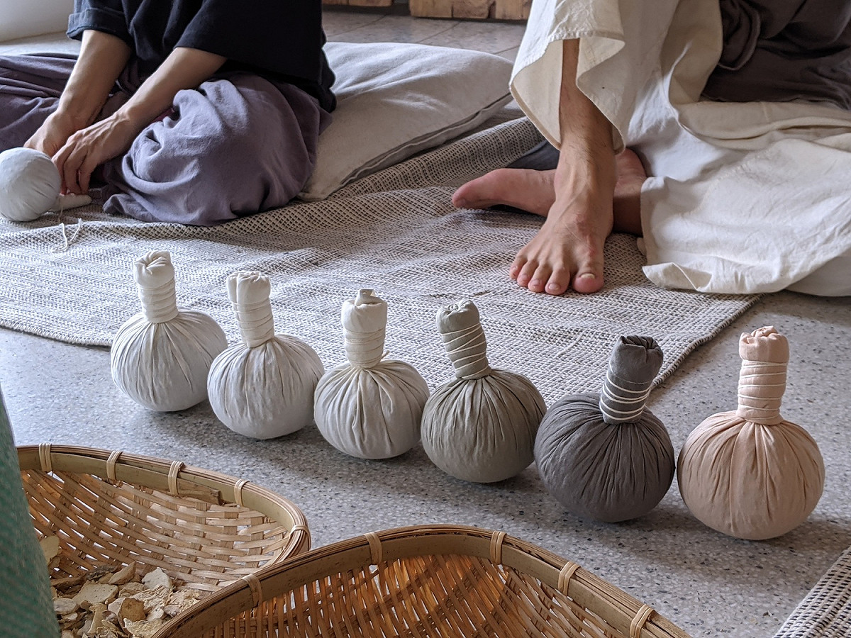 「五感奇趣體驗市集」將有採集天然植物製成的藥草包療癒體驗。 圖：新北市文化局提供