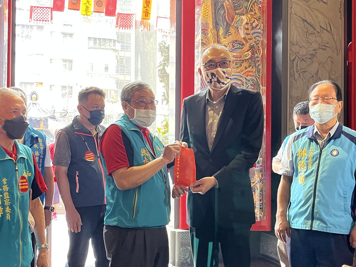謝政達表示，感謝永和保福宮長期秉持濟弱扶傾的精神，深耕地方公益，嘉惠地方，年年榮獲新北市績優宗教團體表揚。 圖：新北市民政局提供