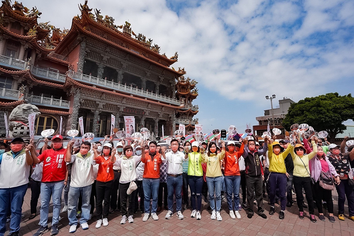 高雄湧言會戰將合力為大岡山區林志誠掃街票。 圖：趙天麟服務處/提供