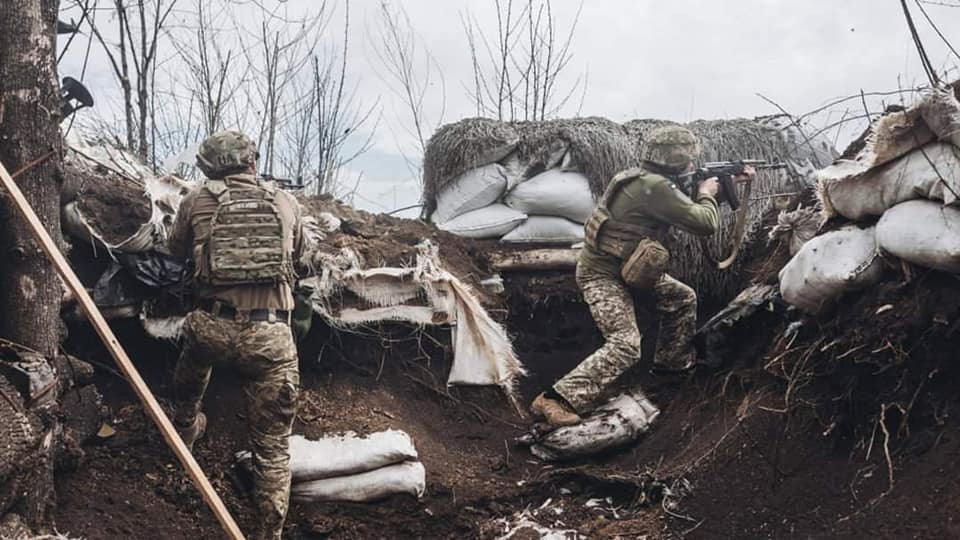 烏克蘭軍隊竭盡全力抵禦俄軍攻擊。 圖 : 翻攝自facebook.com/GeneralStaff.ua