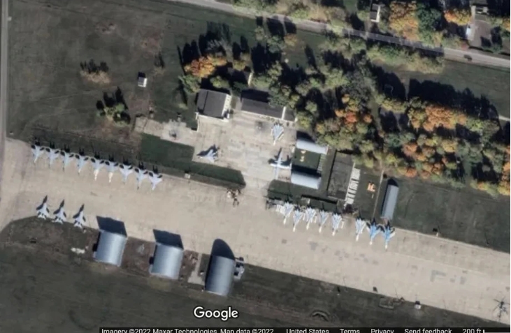 俄羅斯立佩茲克空軍基地的戰機，在Google地圖上清晰可見。 圖 : 翻攝自Google Map