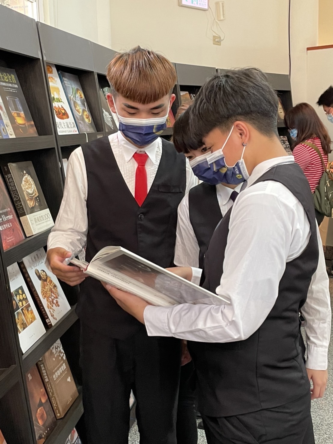益品書屋首度前進物產豐富的屏東縣，與在地特色結合，讓孩子擁有最貼近生活的閱讀體驗，期待閱讀為他們打開視野的另一扇窗。 圖：益品書屋/提供