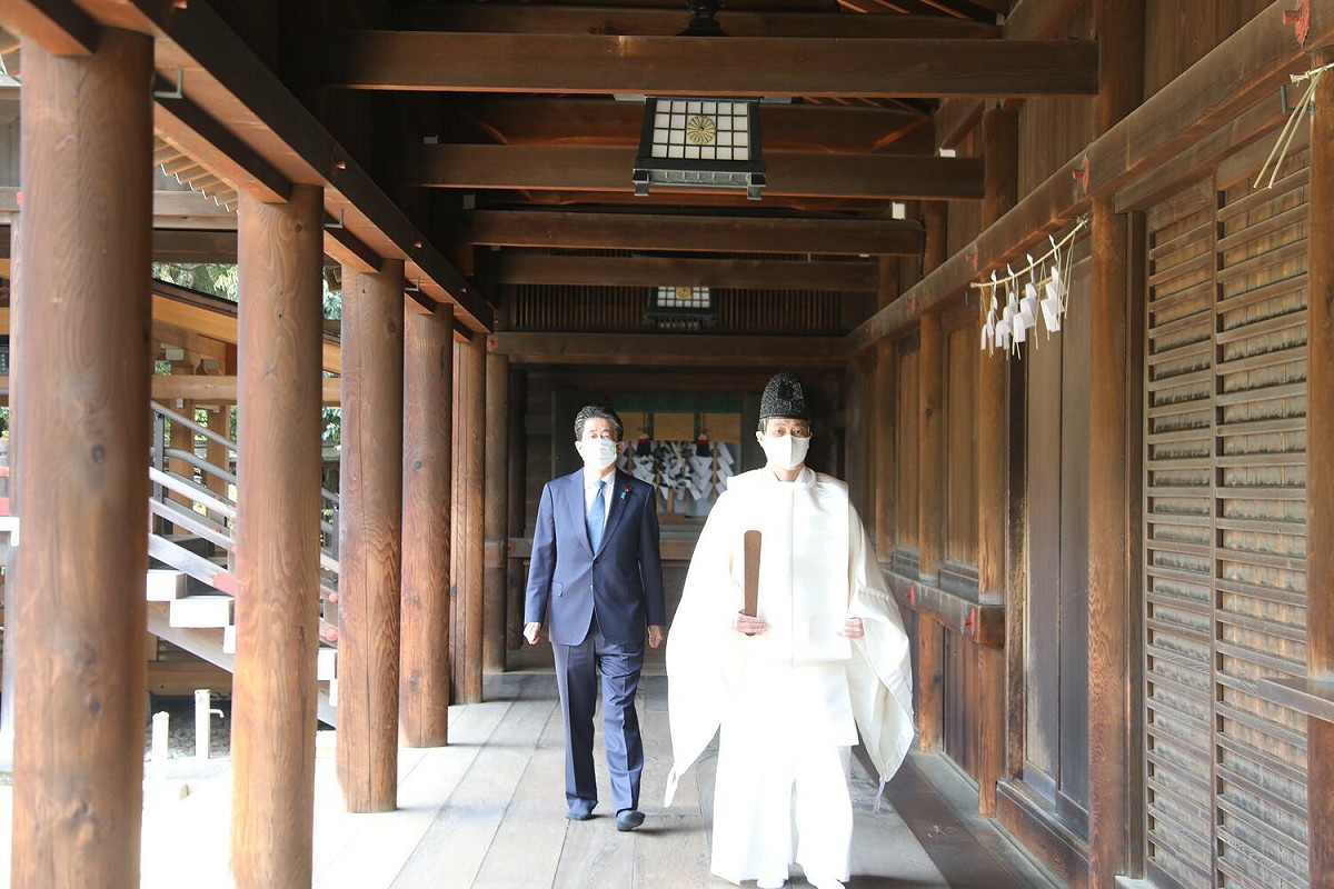 前首相安倍晉三今日前往參拜靖國神社。 圖 : 翻攝自安倍晉三推特