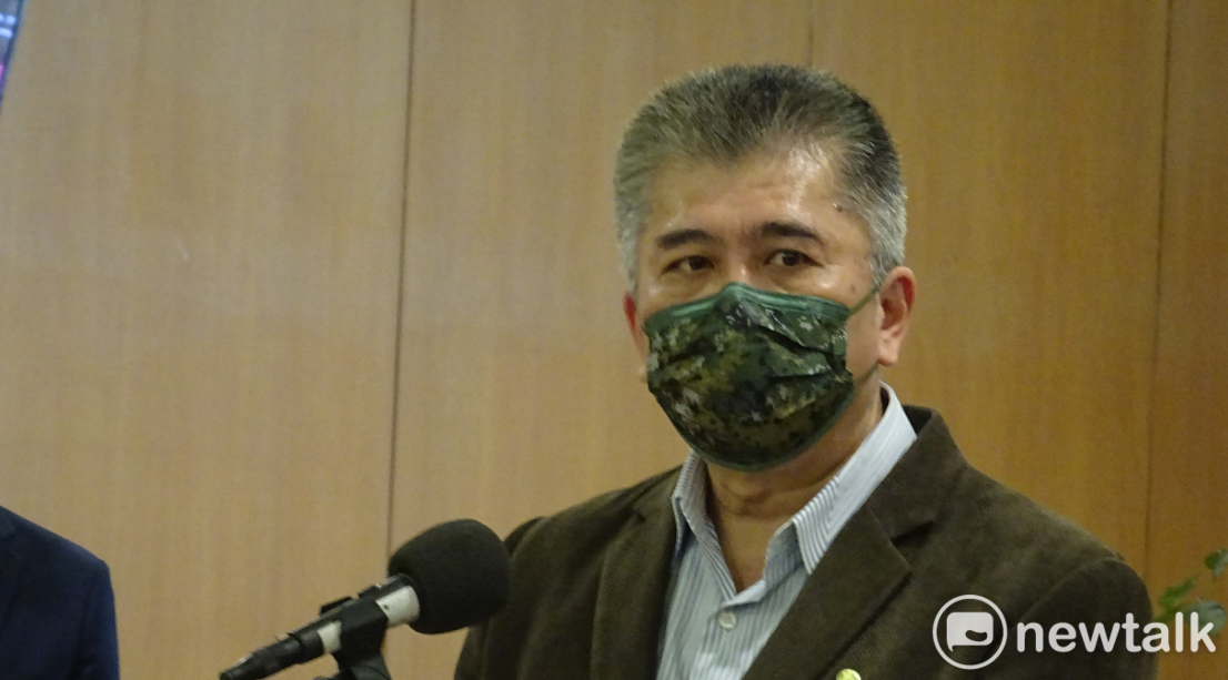 韓豫平下午在立法院召開記者會，向各界致謝。 圖：陳佩君／攝