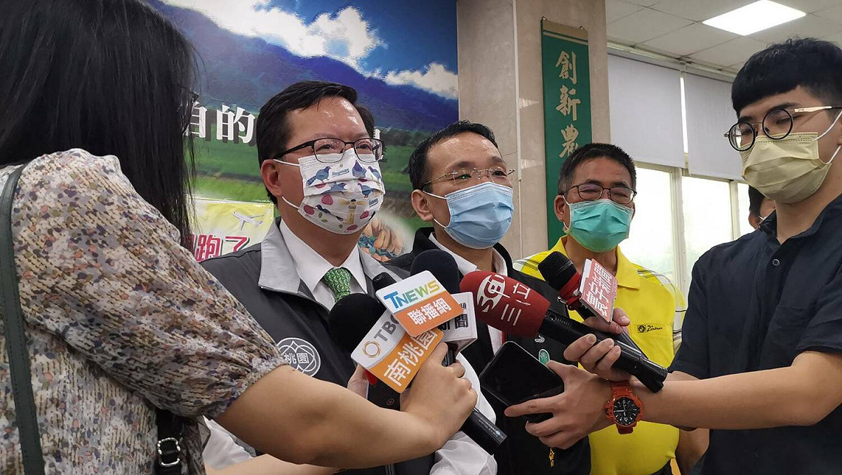鄭文燦表示，市府有向醫療通路商購買快篩試劑，但目前各通路商手上都沒貨。 圖：林昀真/翻攝