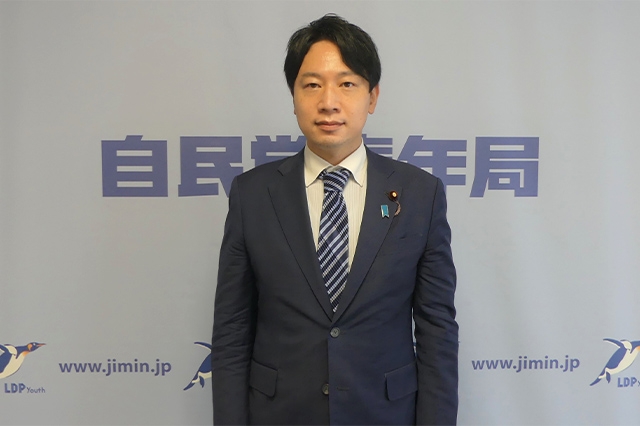 「日本自民黨青年局」將於5月3日至7日訪問台灣，由自民黨青年局局長小倉將信（OGURA Masanobu）眾議員擔任團長。 圖：擷自「民黨青年局」官網