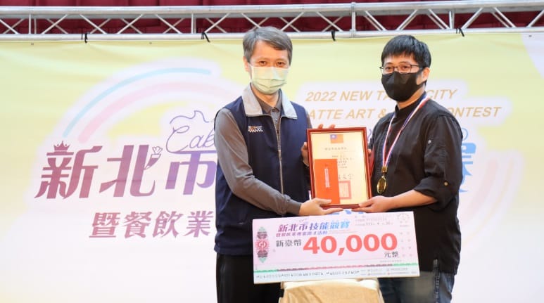 翻糖冠軍得主陳國旋。 圖：新北市職訓中心提供