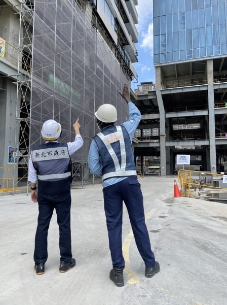 勞動節新鮮上架「侯市長×黑龍 工安尚重要」影片。 圖：新北市勞工局提供