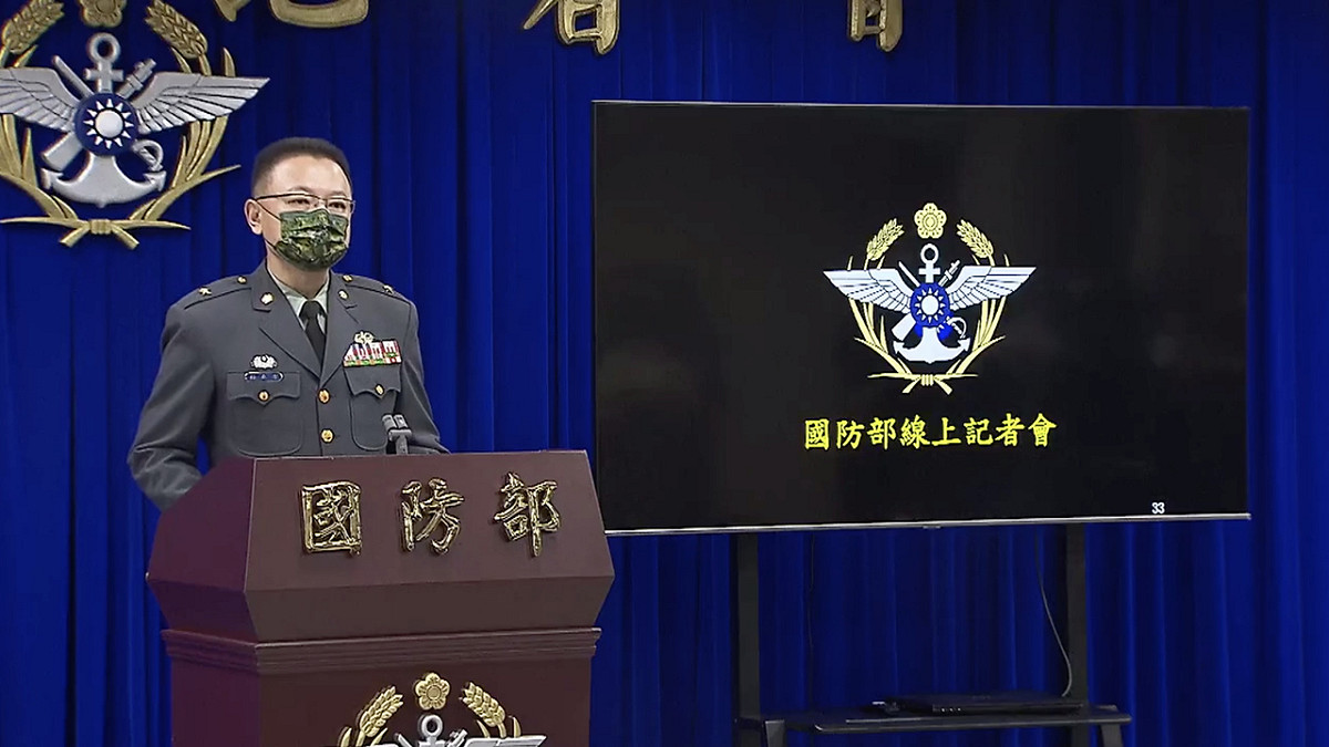 國防部今日上午線上記者會。 圖：翻攝自國防部發言人 臉書