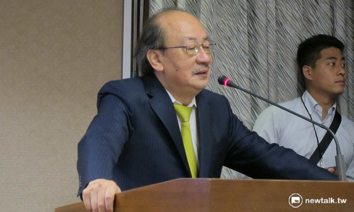 民進黨立法院黨團總召柯建銘15日在內政委員會說明他與國民黨黨鞭林德福協調結果。 圖：新頭殼資料照片。