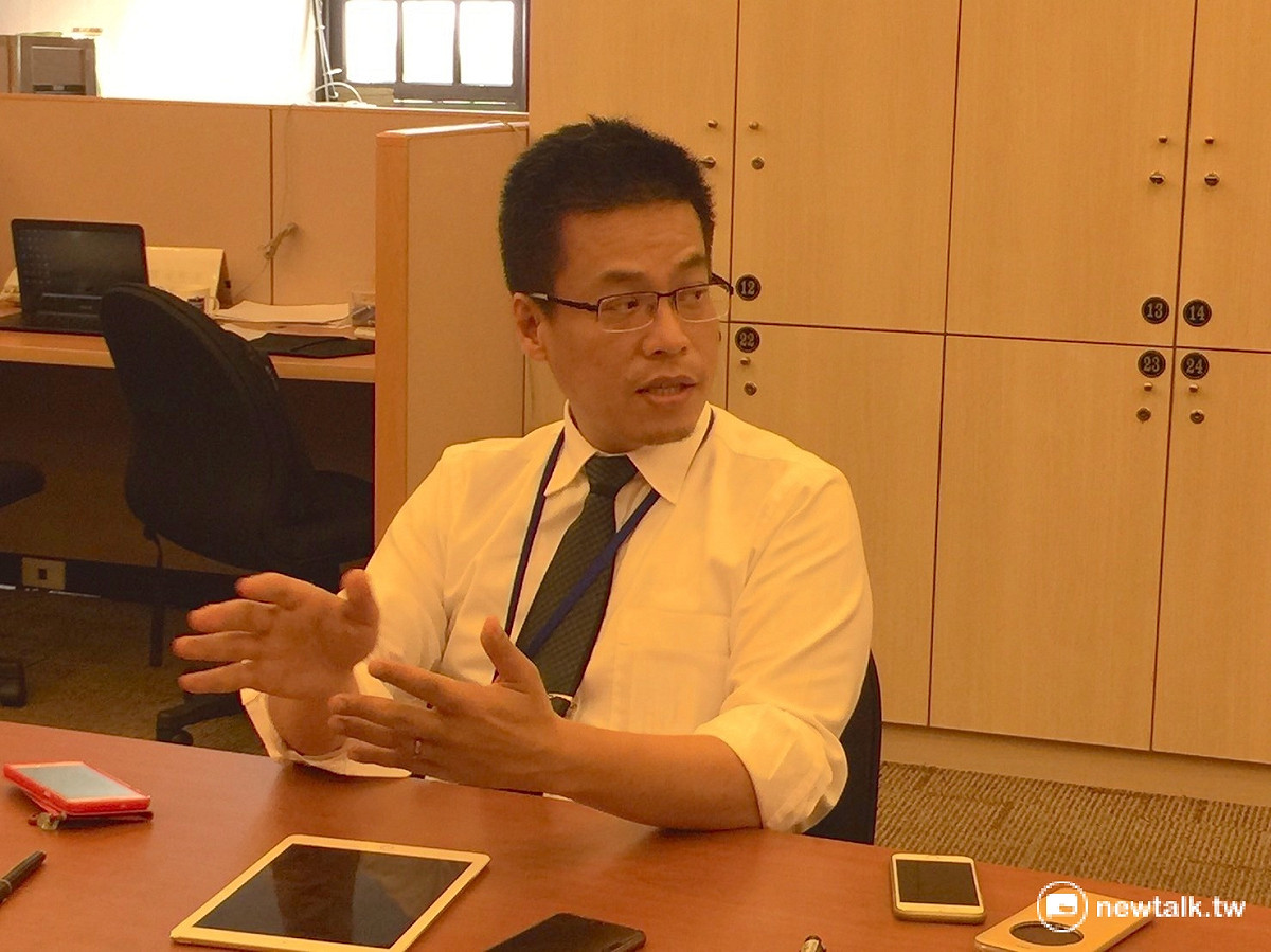 總統府發言人黃重諺16日表示，總統府對於此案的評估與決定，是經過專案小組依據《國家機密保護法》審慎研議的結果。 圖：邱珮文/攝