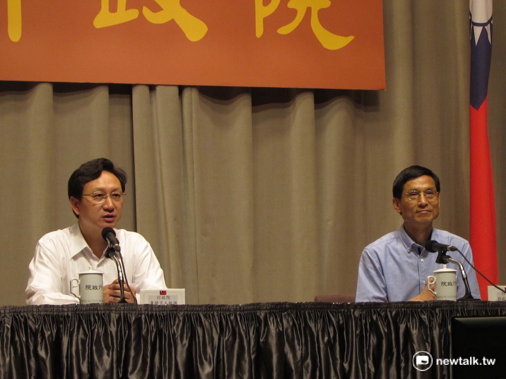 行政院17日召開「醫療社福機構及教育評鑑制度改革」記者會。 圖：邱珮文/攝