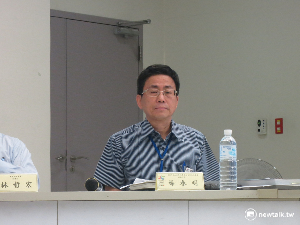針對世大運場館進度，北市副秘書長薛春明23日下午會同體育署副署長林哲宏、北市體育局等各局處代表，特地召開記者會說明。 圖：呂佳峻/攝
