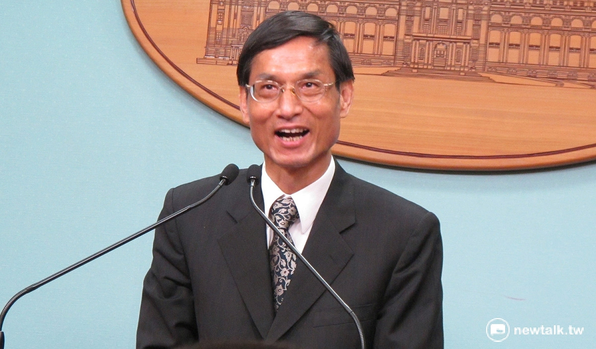 總統府年金改革委員會執行長林萬億23日說明會議進行情形。 圖：新頭殼資料照片