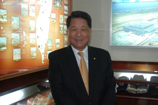 針對華航空服員罷工，華航前董事長孫洪祥和前總經理張有恆24日上午趕在卸任前聯名發出一封公開信，強調「對的事情要堅持」。 圖：中央社資料照片