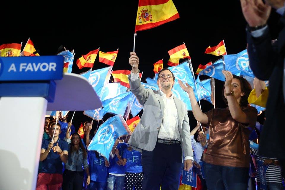 西班牙執政右派人民黨是這次選舉最大贏家，獲得137席，略高於上次的123席，仍然未過半。 圖：翻攝拉霍伊臉書