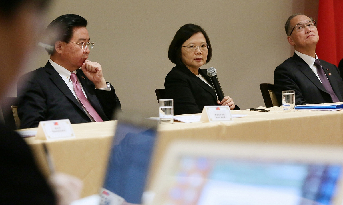 總統蔡英文30日向僑胞表示，請大家相信她改革的決心。 圖：總統府提供