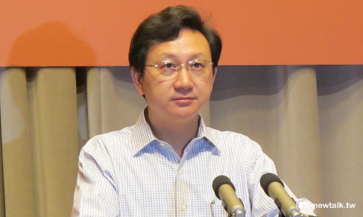 行政院發言人童振源2日上午轉述林全就飛彈誤射事件裁示。 圖：新頭殼資料照片