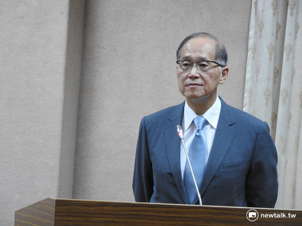 針對國民黨立委江啟臣4日質疑蔡英文總統大手筆對友邦巴拉圭22.8億金援計劃，外交部長李大維澄清，這是前總統馬英九就已簽署的計劃案。 圖：鄭佑漢/攝