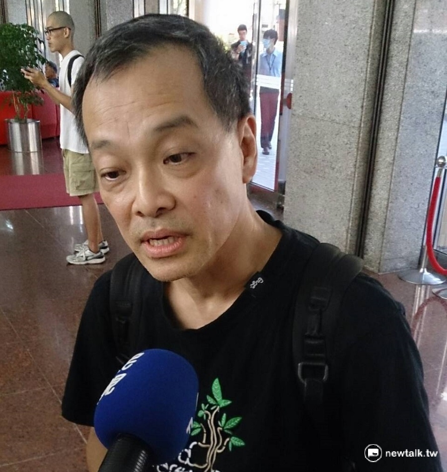 環保人士方儉5日下午出席能源局在台電召開的監督會議前表示，日後會簡化說明核電專業術語。 圖：李蘇竣/攝