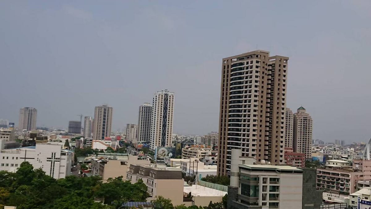台南市政府表示，中央和地方聯手打炒房成果顯現，台南4月房市交易量較3月量縮20.3%，更較去年同期量縮9.8%。 圖：台南市政府／提供